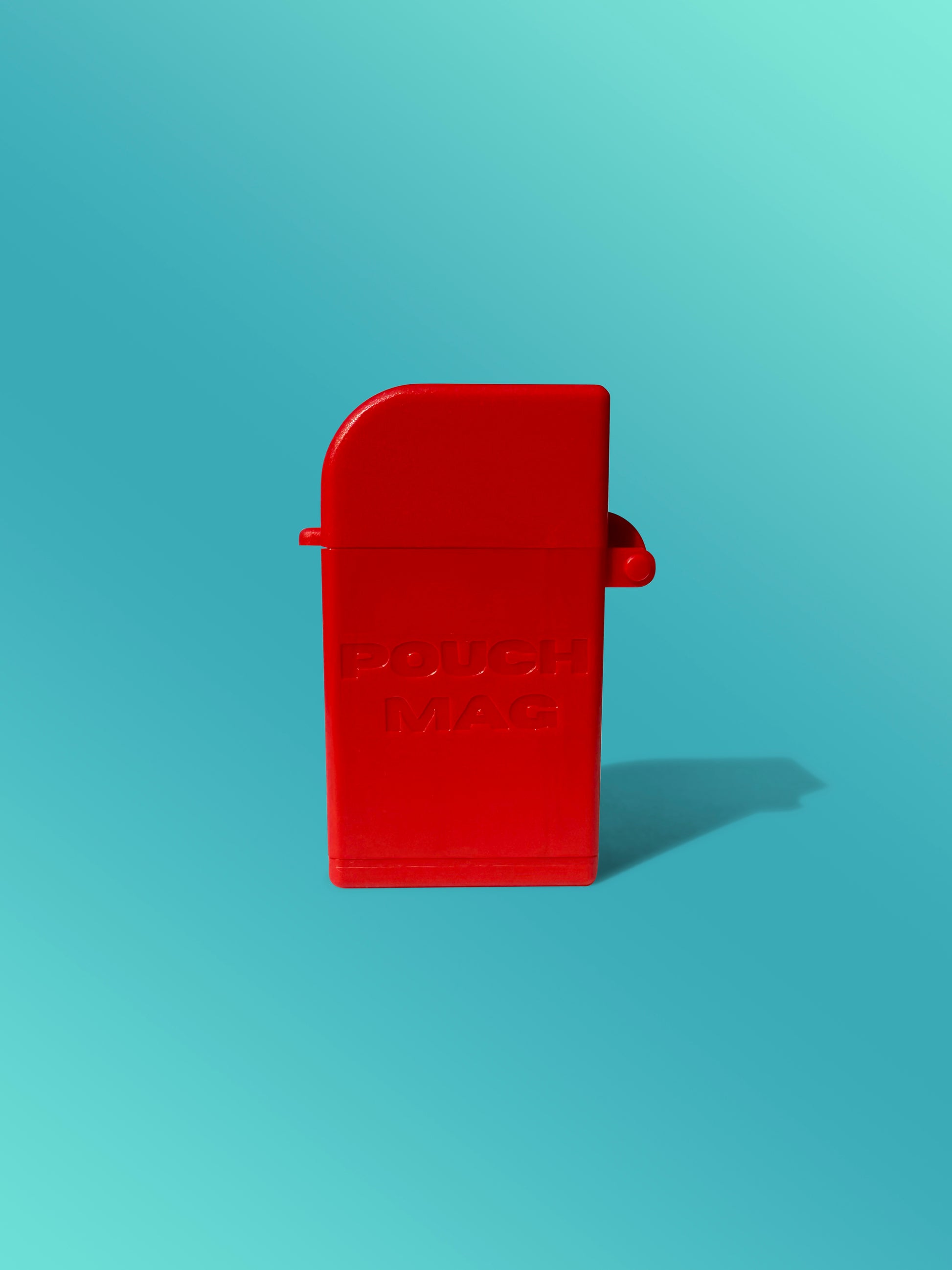 Pouch Mag- Magma Zyn container /dispenser, lid closed side view. 